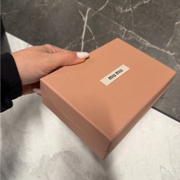 Miu Miu Pink Box with Gold Accent - Picture 5 of 6
